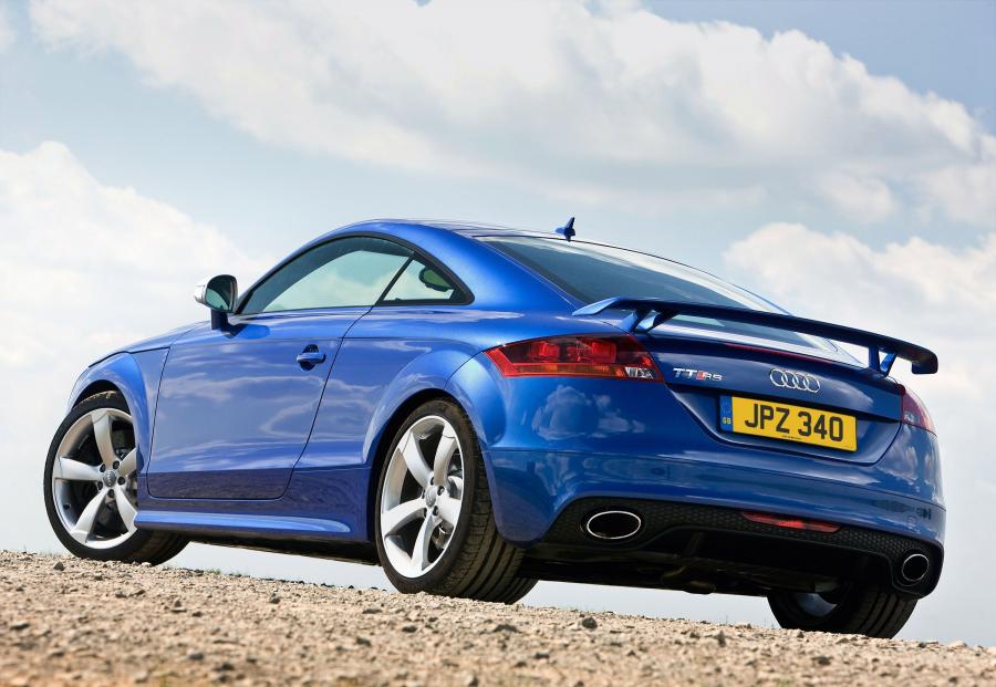  Audi TT RS Coupe (8J) 2009 года  (UK) (фото 16 из 21)
